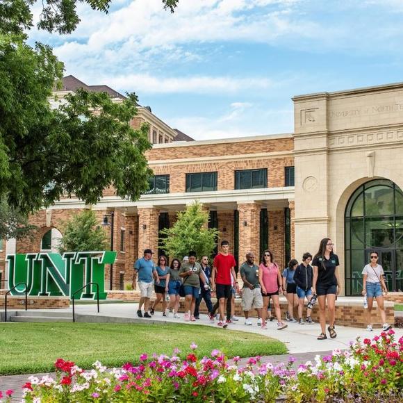 does university of north texas at dallas require an essay